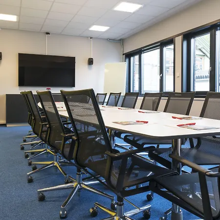 ホテル トーン ポーラー 4*